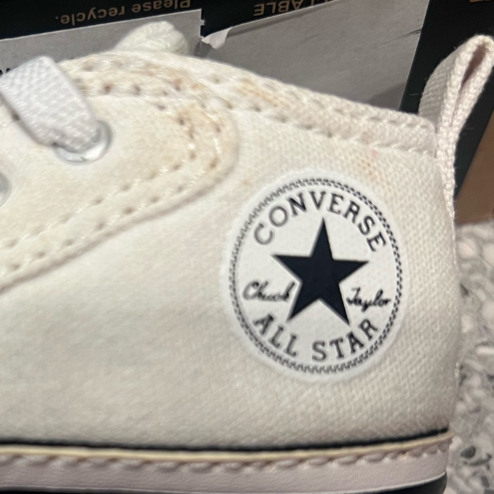 Converse White Baby Chuck Taylor Low Top Crib Sneakers: Size 1 - Picture 2 of 12
